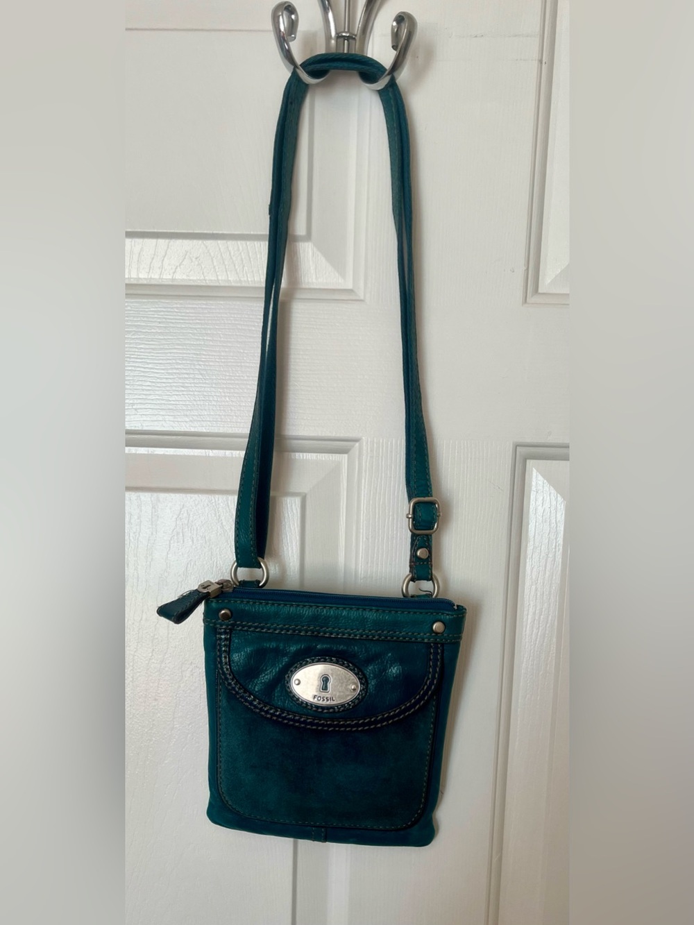 Fossil Teal Leather Crossbody Purse with Silver Plaque